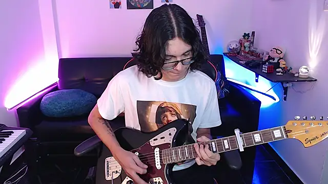 Snapshot of malik_harrison__ chatting on 10, 3, 2025 malik harrison   online show from 10, 3, 2025