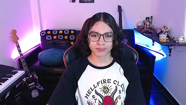 Snapshot of malik_harrison__ chatting on 15, 3, 2025 malik harrison   online show from 15, 3, 2025