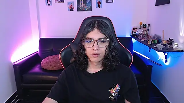 Snapshot of malik_harrison__ chatting on 10, 9, 2025 malik harrison   online show from 10, 9, 2025