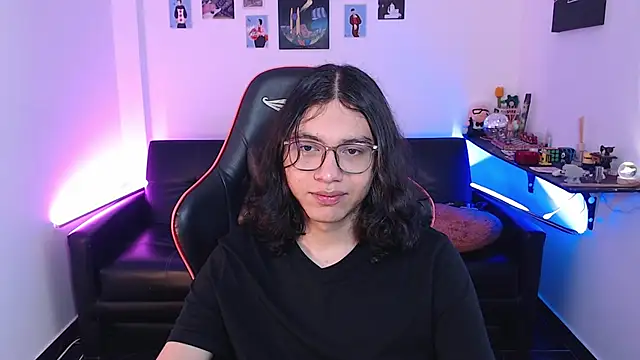 Snapshot of malik_harrison__ chatting on 19, 9, 2025 malik harrison   online show from 19, 9, 2025