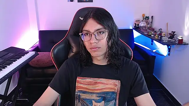 Snapshot of malik_harrison__ chatting on 21, 10, 2025 malik harrison   online show from 21, 10, 2025