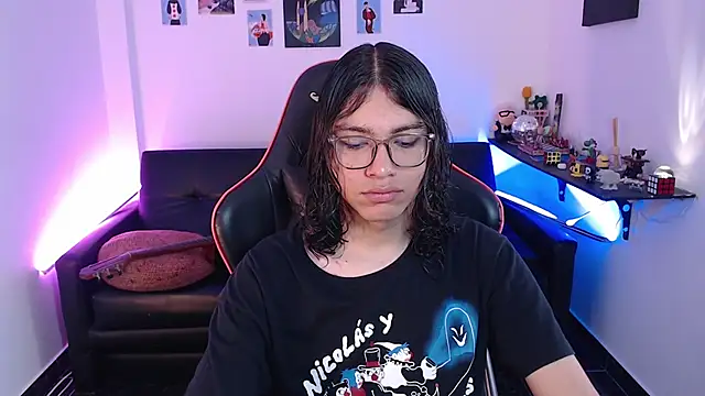 Snapshot of malik_harrison__ chatting on 29, 10, 2025 malik harrison   online show from 29, 10, 2025