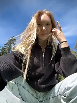 MariaTull online show from 10, 9, 2025