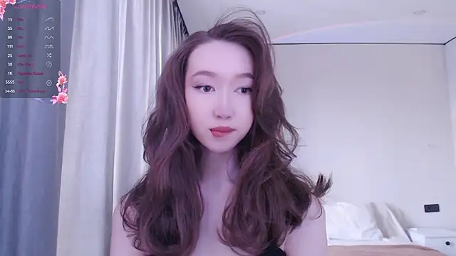  luna 022 online show from 4, 1, 2025