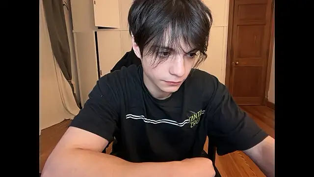 Snapshot of SasukeUhchiaa chatting on 22, 12, 2025 SasukeUhchiaa online show from 22, 12, 2025