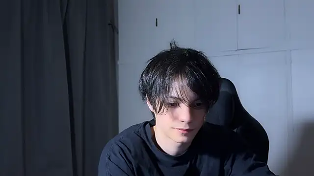 Snapshot of SasukeUhchiaa chatting on 3, 2, 2026 SasukeUhchiaa online show from 3, 2, 2026