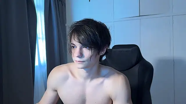 Snapshot of SasukeUhchiaa chatting on 7, 2, 2026 SasukeUhchiaa online show from 7, 2, 2026