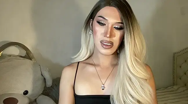 Ts glamxxxx online show from 13, 2, 2025