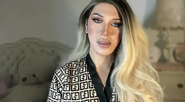 Ts glamxxxx online show from 5, 3, 2025