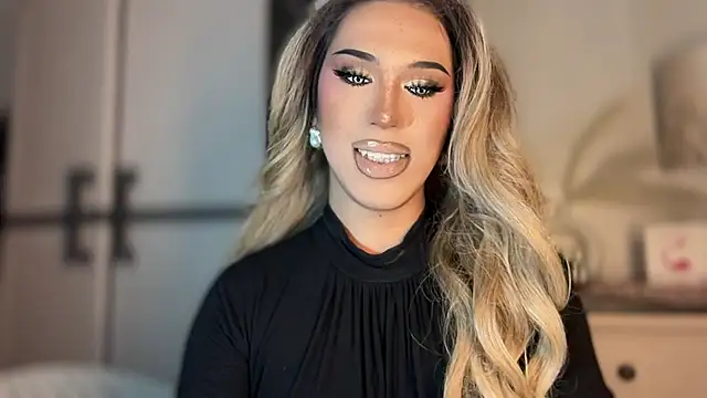 Ts glamxxxx online show from 4, 12, 2025