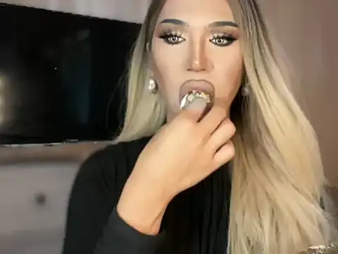 Ts glamxxxx online show from 7, 3, 2026