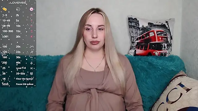 Snapshot of Monika_bae chatting on 4, 10, 2025 Monika bae online show from 4, 10, 2025