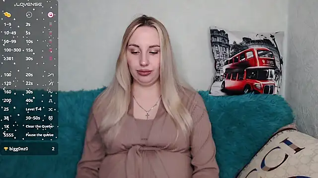 Snapshot of Monika_bae chatting on 5, 10, 2025 Monika bae online show from 5, 10, 2025