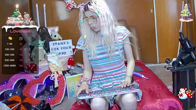 Snapshot of Skinygirl chatting on 29, 12, 2024 Skinygirl online show from 29, 12, 2024