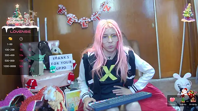 Snapshot of Skinygirl chatting on 6, 1, 2025 Skinygirl online show from 6, 1, 2025