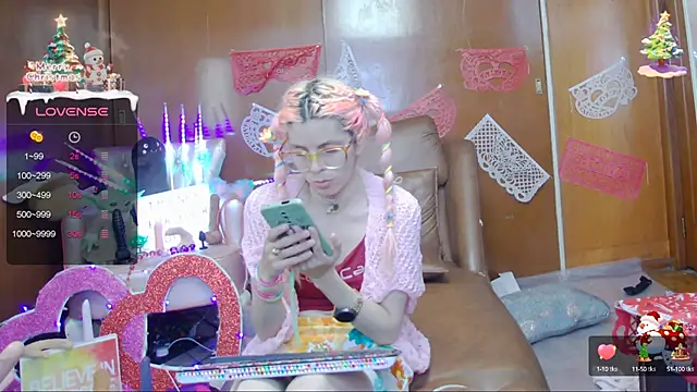 Snapshot of Skinygirl chatting on 7, 2, 2025 Skinygirl online show from 7, 2, 2025