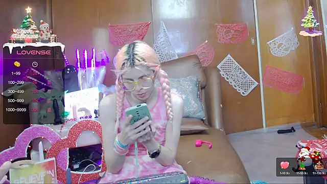 Snapshot of Skinygirl chatting on 14, 2, 2025 Skinygirl online show from 14, 2, 2025
