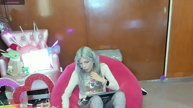 Skinygirl online show from 9, 5, 2026