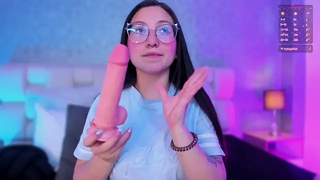 lucy neil online show from 4, 2, 2025