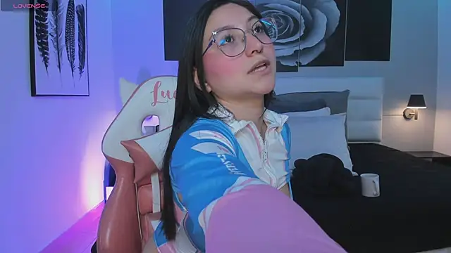 lucy neil online show from 15, 3, 2025