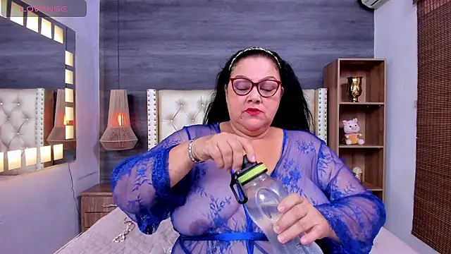 mommy cute online show from 12, 3, 2026