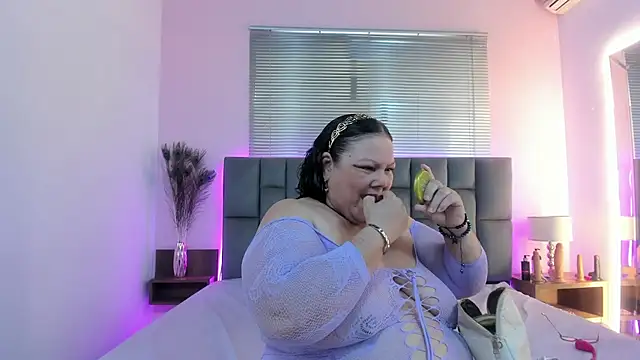 mommy cute online show from 27, 5, 2026