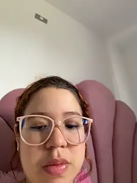 Snapshot of Lucyklein2022 chatting on 12, 7, 2026 Lucyklein2022 online show from 12, 7, 2026