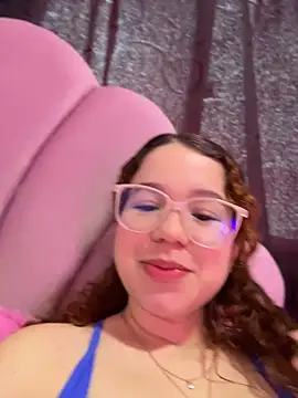 Snapshot of Lucyklein2022 chatting on 26, 7, 2026 Lucyklein2022 online show from 26, 7, 2026