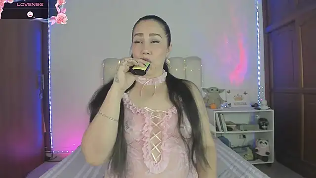 yelenaowens online show from 22, 5, 2026