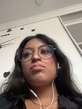 vaness weet online show from 7, 3, 2025