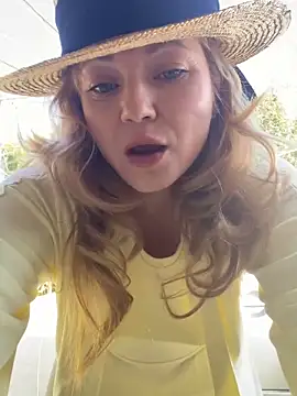 Lady  Maria online show from 16, 4, 2026