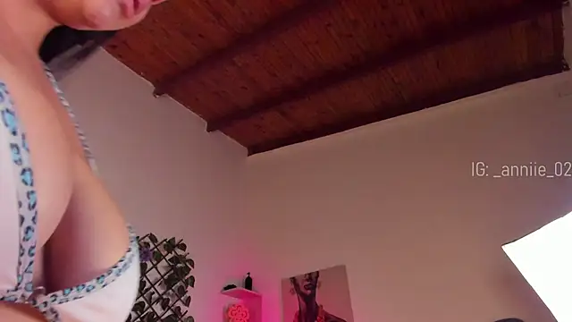 annie barozzi online show from 8, 1, 2025