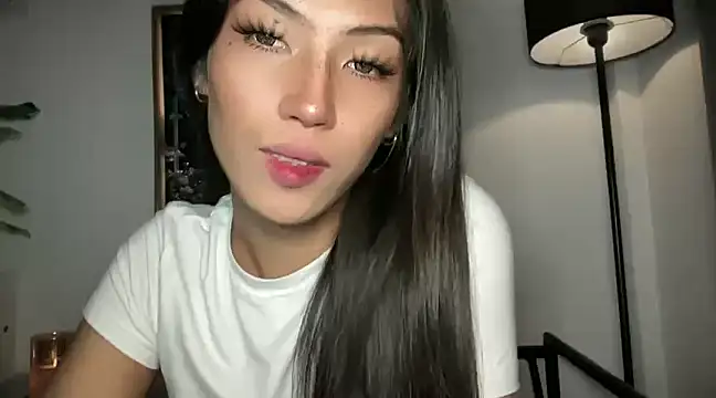 Bella Gordon online show from 11, 2, 2025