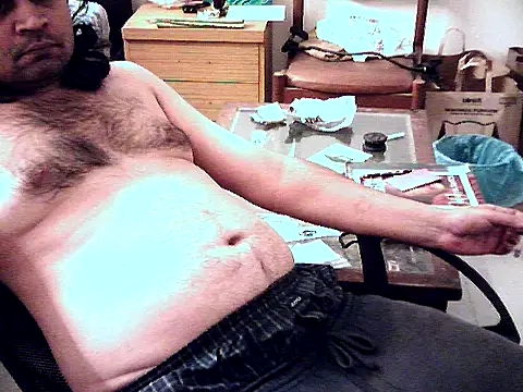 Snapshot of aksxi1 chatting on 11, 11, 2025 aksxi1 online show from 11, 11, 2025