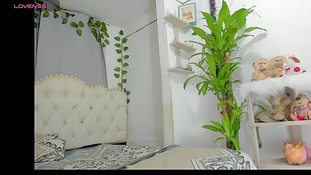 khalyn jenner online show from 6, 11, 2025