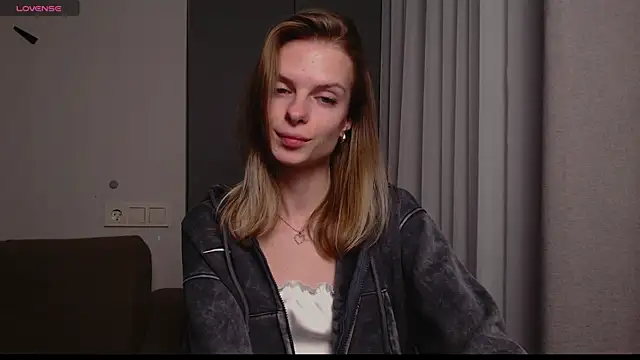 Snapshot of ly_lydia chatting on 6, 2, 2025 ly lydia online show from 6, 2, 2025