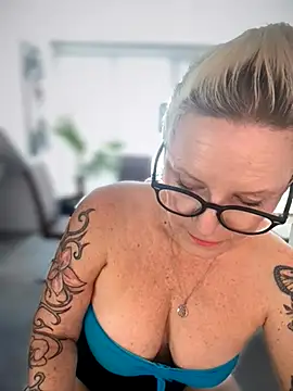 German Milf online show from 15, 10, 2025