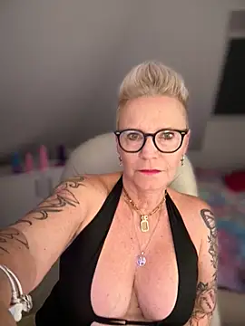 German Milf online show from 5, 11, 2025