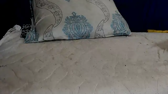 Snapshot of amrozia chatting on 2, 1, 2025 amrozia online show from 2, 1, 2025