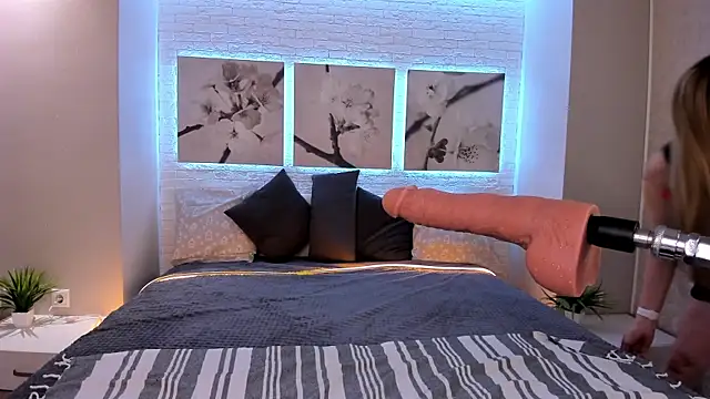 Betty June online show from 28, 11, 2025