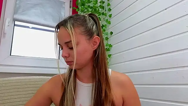 Misss Vikk online show from 29, 10, 2025