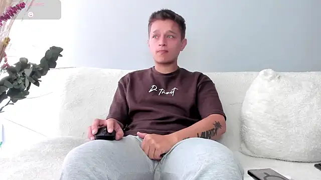 Snapshot of Tim_wolf chatting on 8, 2, 2025 Tim wolf online show from 8, 2, 2025