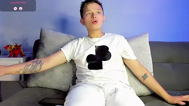 Snapshot of Tim_wolf chatting on 5, 3, 2025 Tim wolf online show from 5, 3, 2025