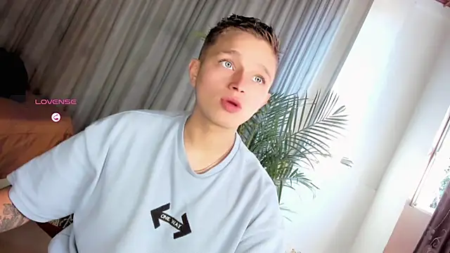 Snapshot of Tim_wolf chatting on 28, 9, 2025 Tim wolf online show from 28, 9, 2025