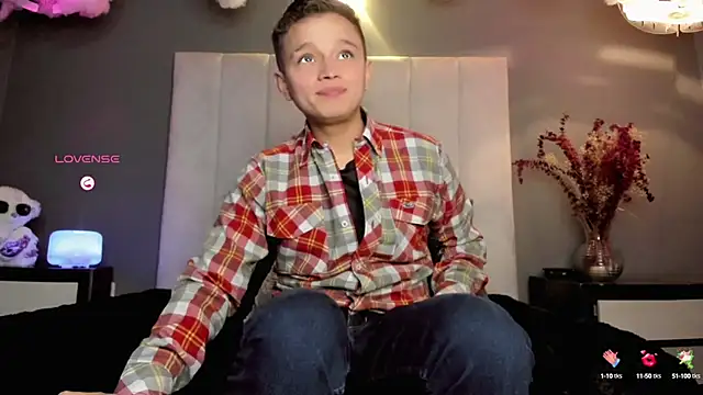 Snapshot of Tim_wolf chatting on 2, 10, 2025 Tim wolf online show from 2, 10, 2025