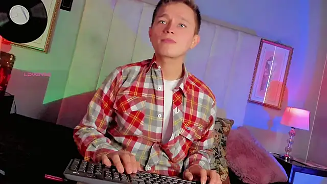 Snapshot of Tim_wolf chatting on 12, 10, 2025 Tim wolf online show from 12, 10, 2025