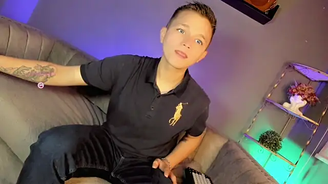 Snapshot of Tim_wolf chatting on 6, 11, 2025 Tim wolf online show from 6, 11, 2025