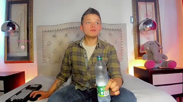 Snapshot of Tim_wolf chatting on 10, 11, 2025 Tim wolf online show from 10, 11, 2025