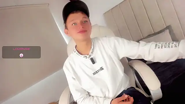 Snapshot of Tim_wolf chatting on 4, 2, 2026 Tim wolf online show from 4, 2, 2026