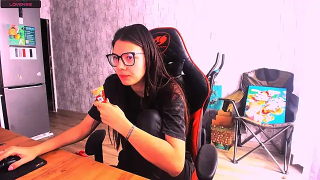 MollyLollipop online show from 11, 3, 2025